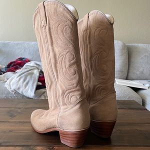 Women’s Cowgirl Boots